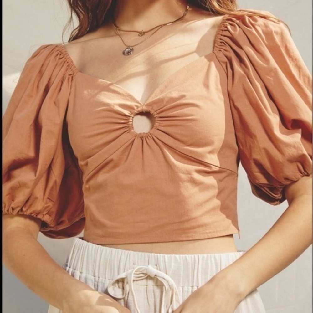 Abercrombie & Fitch Smocked Cropped Puffed Sleeve Top Camel Tan Size Medium